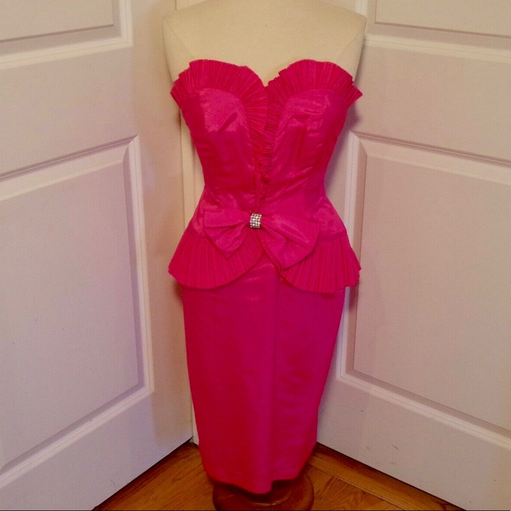 Vintage 80s hot pink strapless midi dress